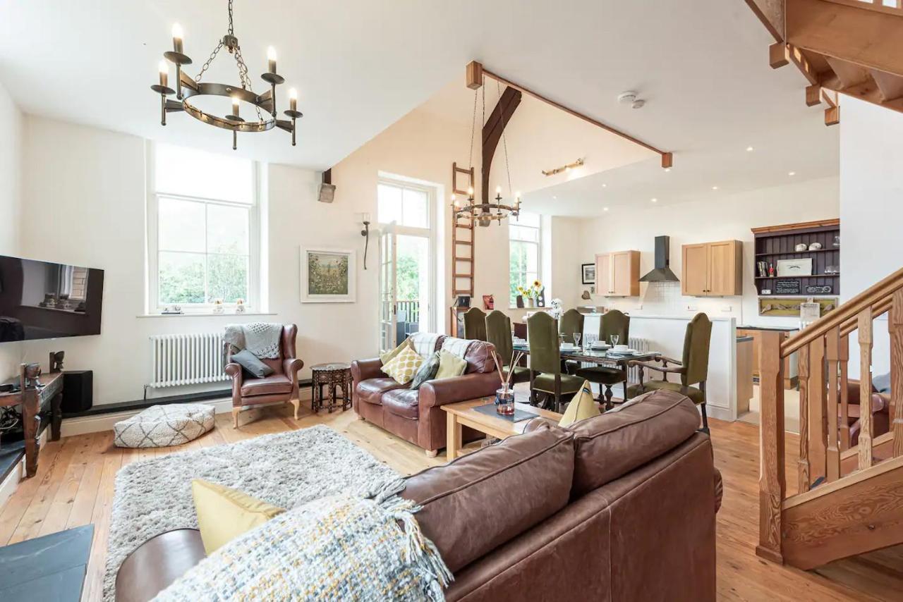 Converted Chapel, Stunning Sea & Mountain Views! Penmaen-mawr Exteriér fotografie