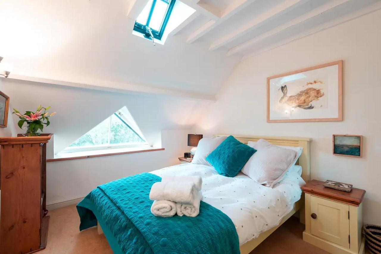 Converted Chapel, Stunning Sea & Mountain Views! Penmaen-mawr Exteriér fotografie